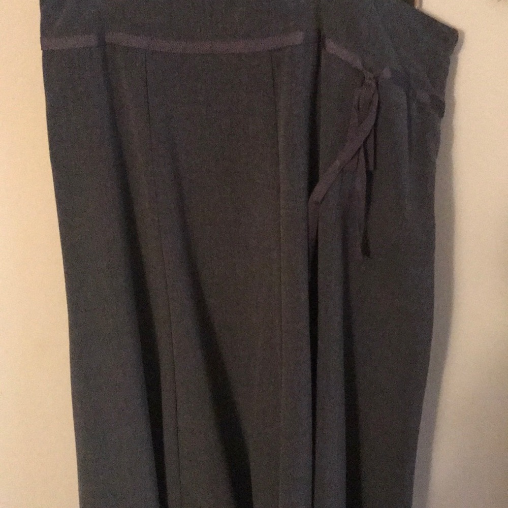 Gray flowy skirt